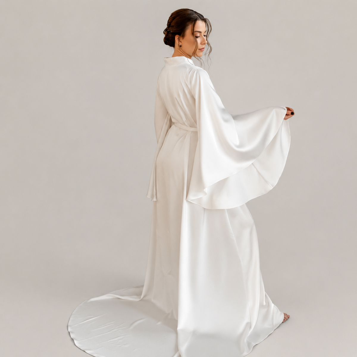 Long Silk Bridal Robe in White Kimono Style